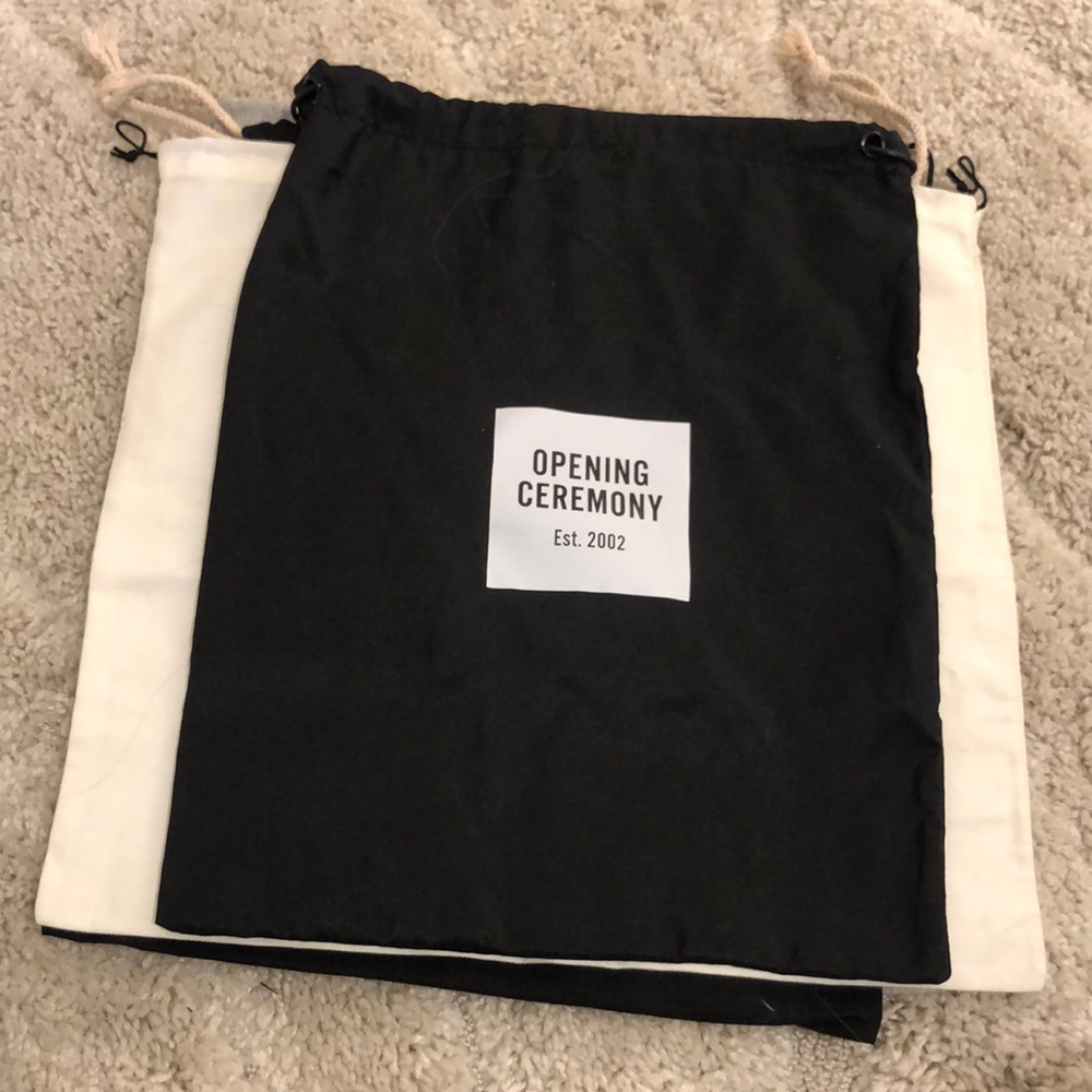Bundle of 4 medium sized dust bags